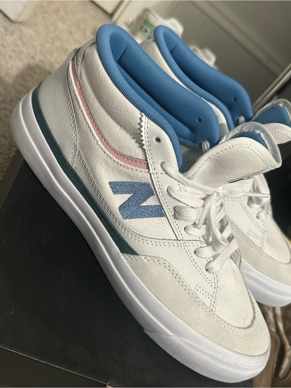 New Balance Mens White Sneakers light blue & pink Franky Villani edition
